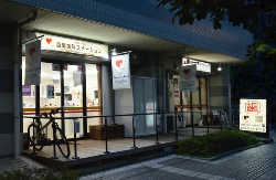 外観(夜)
